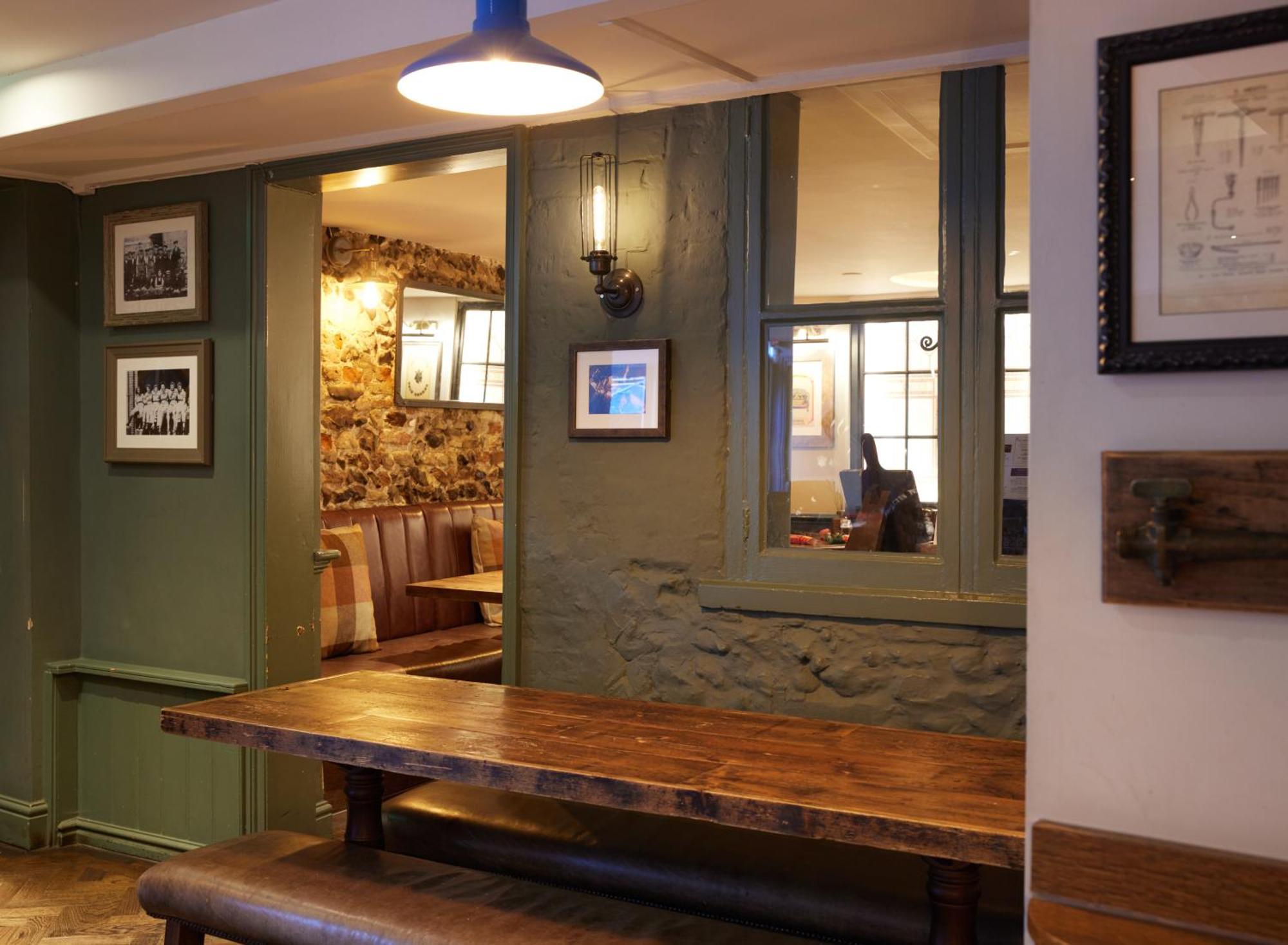Dog And Partridge By Greene King Inns Bury St. Edmunds Dış mekan fotoğraf